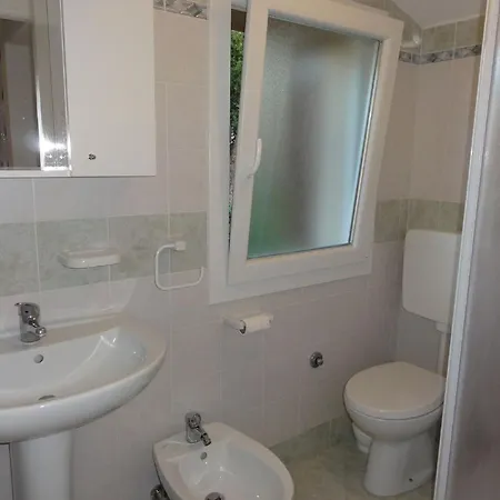 Vila Comfy House In A Quiet Area Near The *