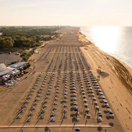 Comfy House In A Quiet Area Near The Vila *